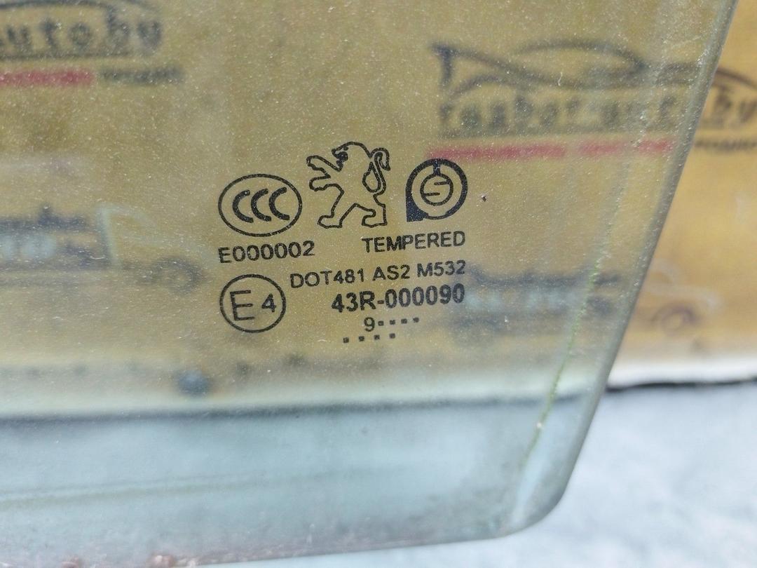 Стекло двери передней левой Z6WDEP Peugeot 206 купить
