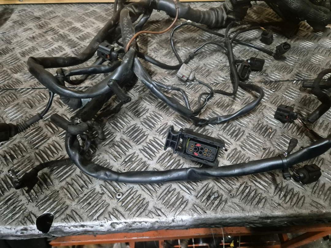 Проводка двигателя PV9Q0V Audi A4 - Фото 9