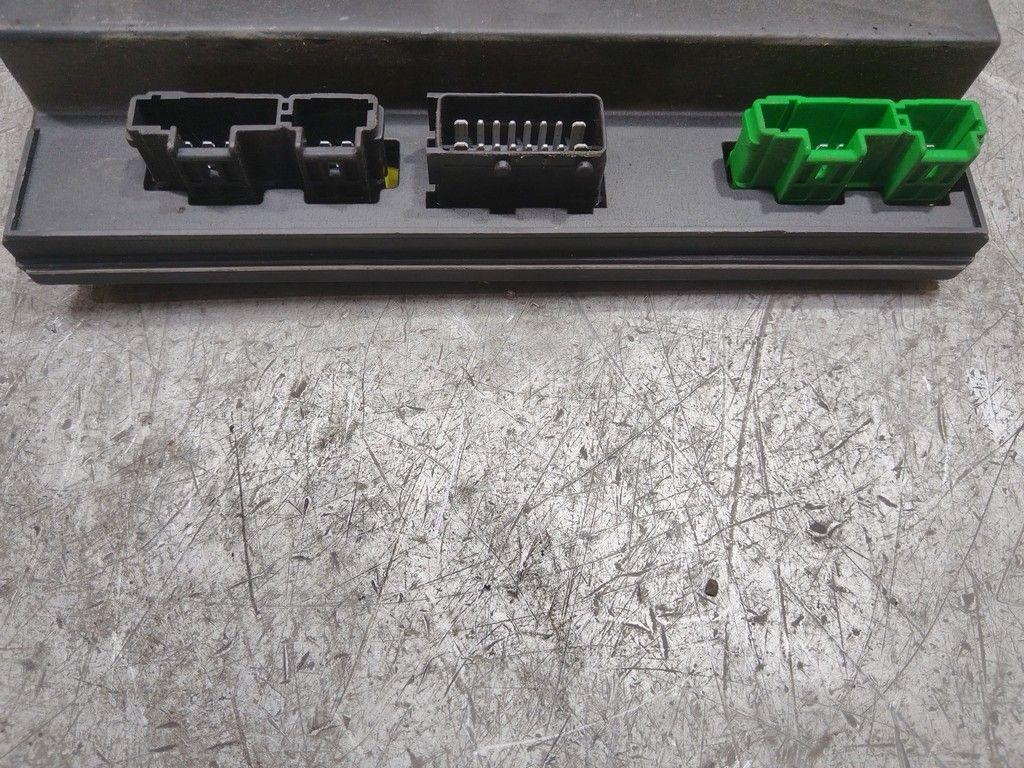 Блок управления двери Z7I6BO Citroen C8 - Фото 4