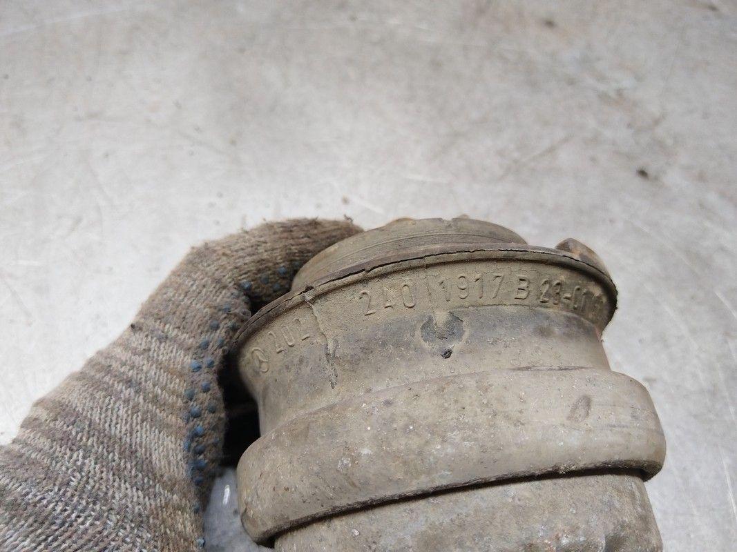 Подушка крепления двигателя Q9H3P8 Mercedes C W202 - Фото 5