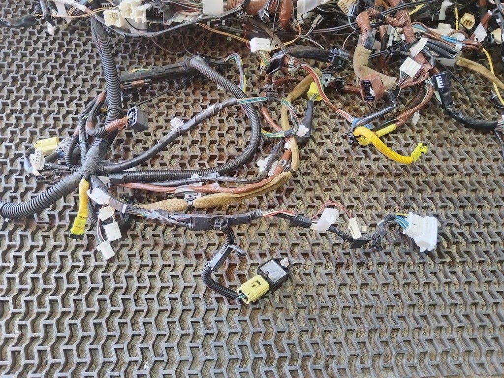 Проводка салона H6LQMP Toyota Avensis - Фото 7