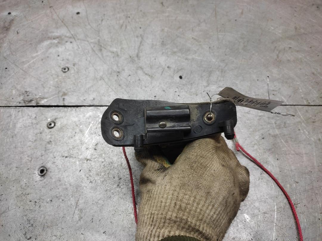 Активатор замка крышки топливного бака V3X0M1 Fiat Stilo купить