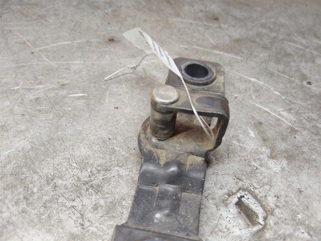 Ответная часть замка багажника YVGQ9V Volkswagen Passat - Фото 3