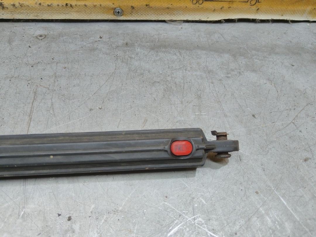 Амортизатор капота 155HDD Audi 100 купить в магазине запчастей бу