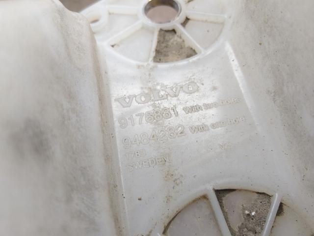 Бачок омывателя D4N6XM Volvo S80 купить на авторазборке