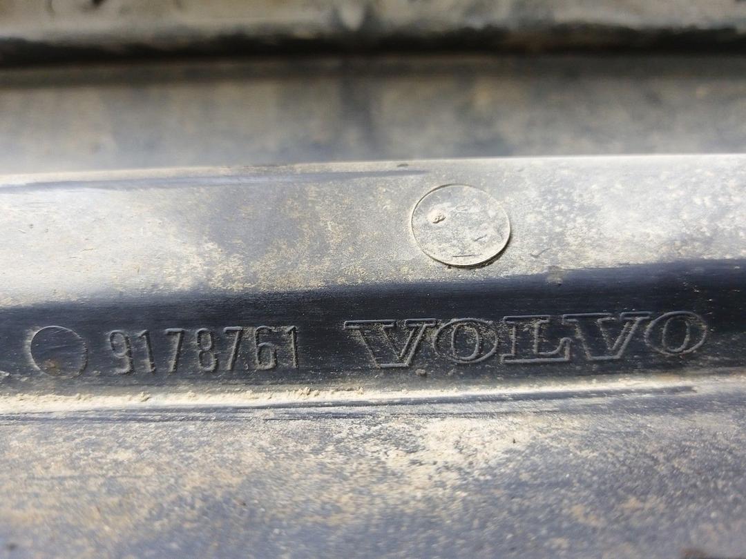 Накладка на порог наружная левая 0DTY8O Volvo S60 undefined