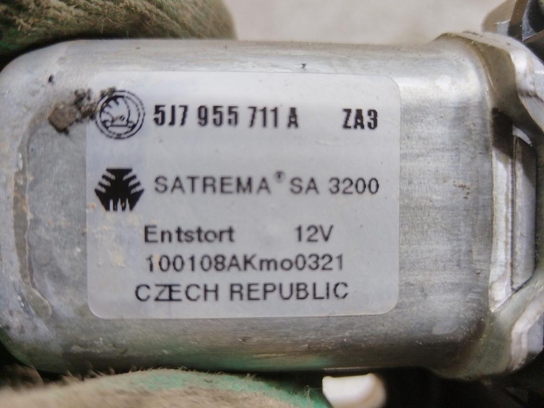 Моторчик заднего стеклоочистителя (дворника) UL0RF2 Skoda Fabia купить с доставкой