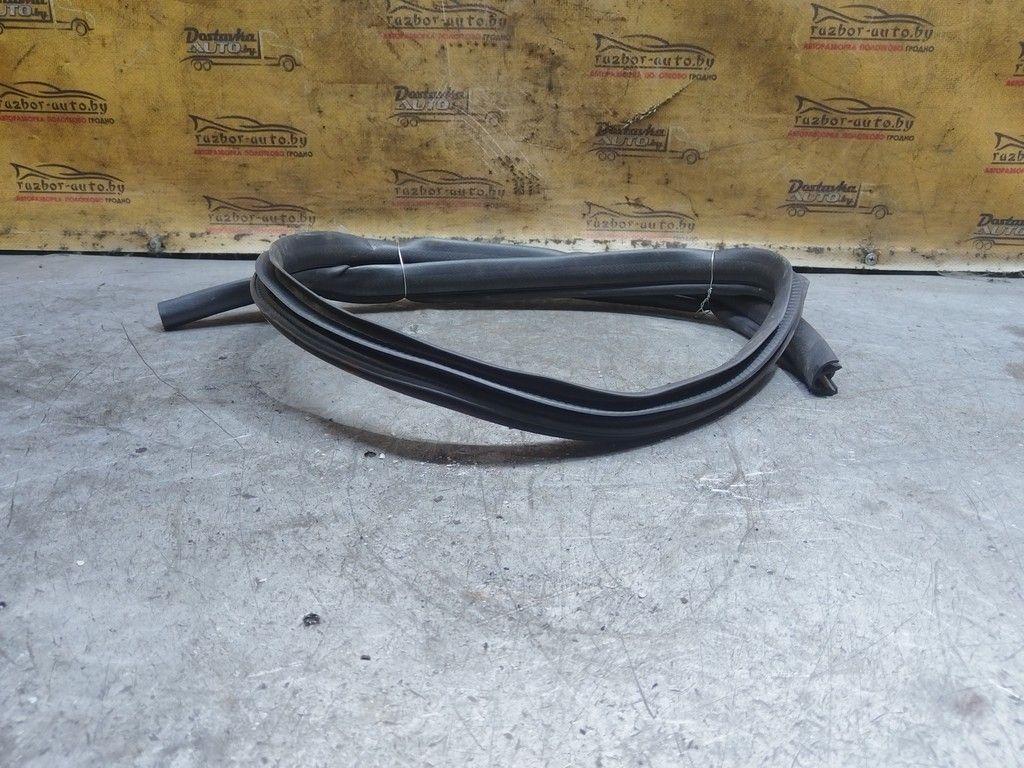 Уплотнитель двери задней правой BE6UH2 Mazda Xedos 6 - Фото 2