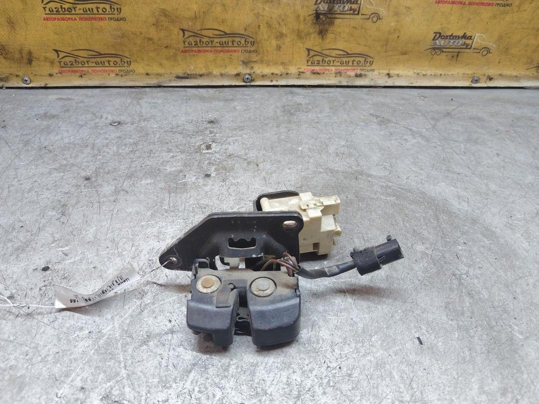 Замок багажника LQOPU9 Alfa Romeo 147