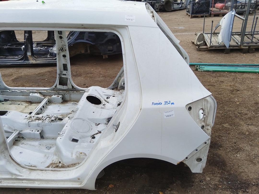 Крыло заднее левое 6DX4NQ Skoda Fabia