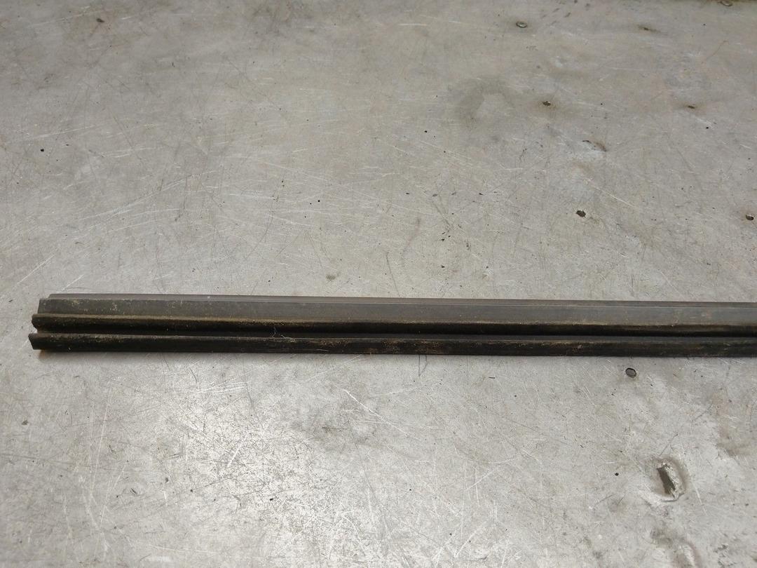 Молдинг стекла двери задней левой внутренний OJ555F Citroen C8 - Фото 5