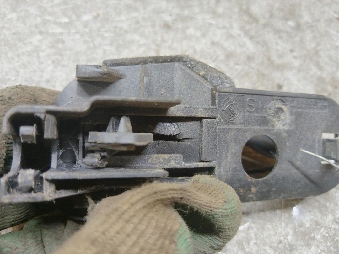 Ручка внутренняя передняя левая R6D2MX Fiat Palio купить в магазине запчастей бу