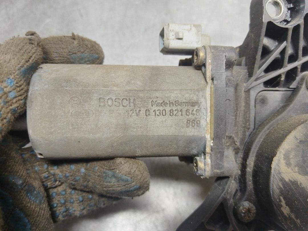 Стеклоподъемник электрический передний правый 0AX76M Peugeot 306 купить на авторазборке