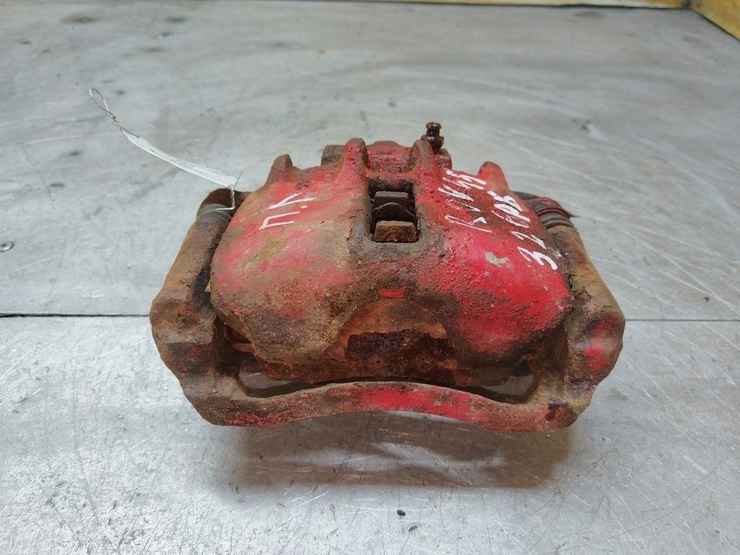 Суппорт передний левый L94B19 Rover 45