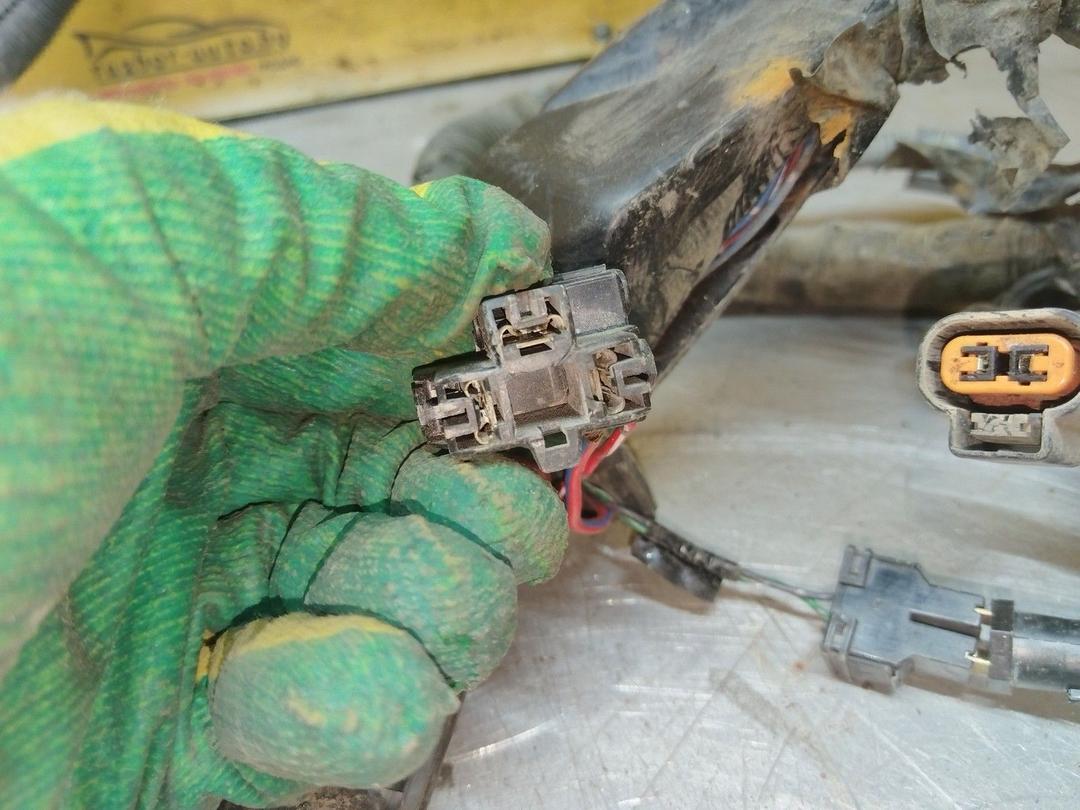Проводка двигателя LL6O2Y Mitsubishi Carisma undefined