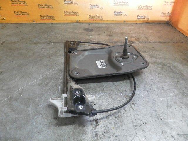 Стеклоподъемник задний левый ZFKHUQ Skoda Roomster - Фото 1