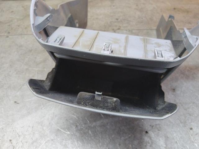 Бардачок 5ZW0VD Toyota Avensis Verso - Фото 2