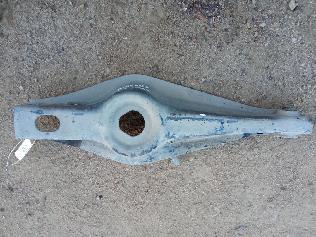 Рычаг задний правый HV7PK4 Peugeot 406 - Фото 1