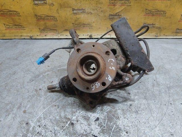 Кулак поворотный правый 735B5P Citroen C5