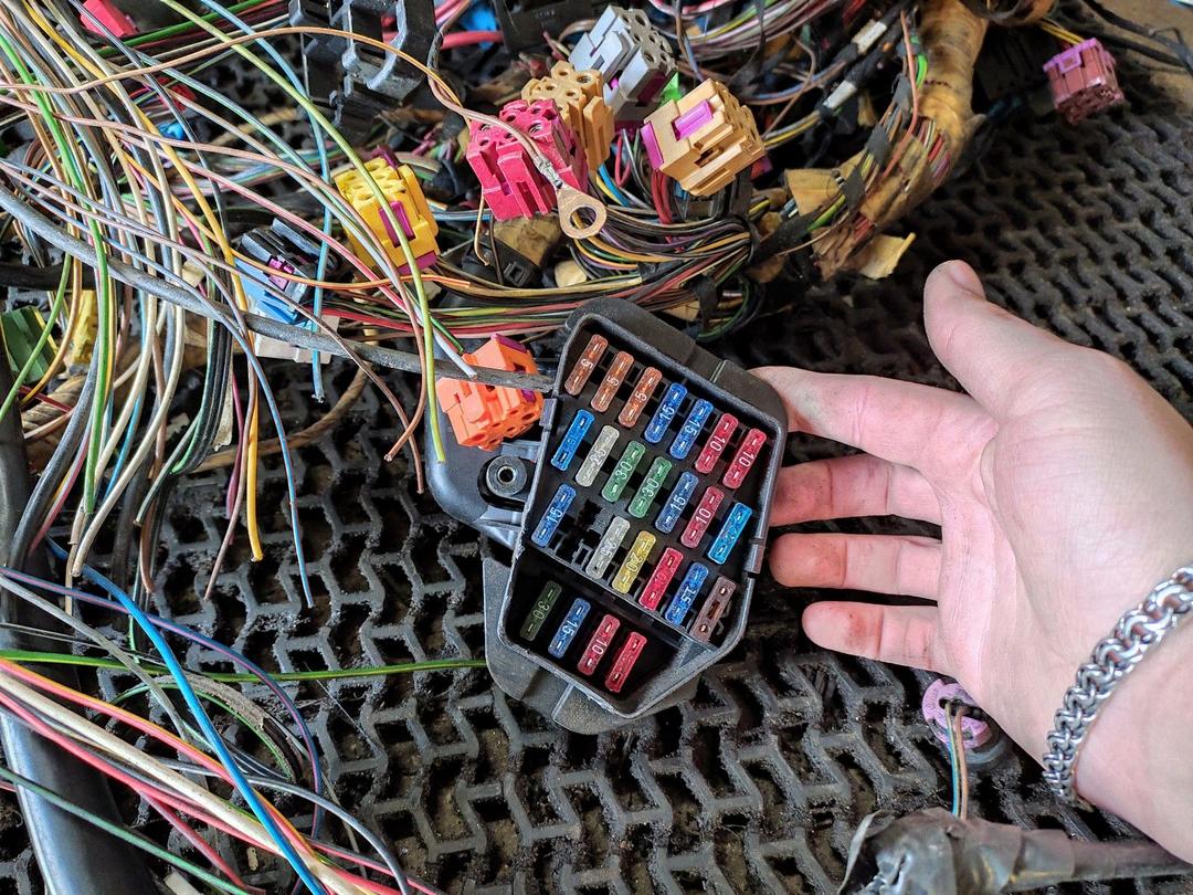 Проводка XH9EVM Audi A6 undefined