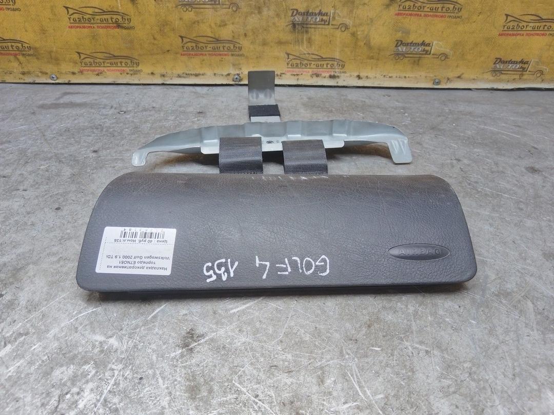 Накладка декоративная на торпедо E7NO51 Volkswagen Golf купить