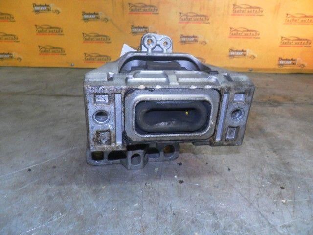 Подушка крепления двигателя 9BLKT6 Skoda Octavia купить с доставкой