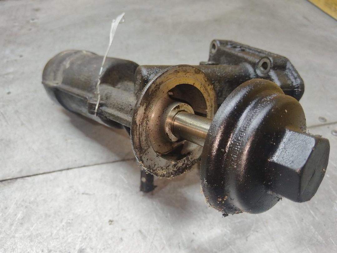 Корпус масляного фильтра X5L1MX Volkswagen Golf - Фото 2