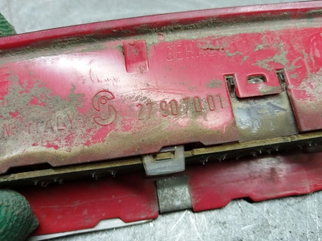 Стоп-сигнал 2XYAE4 Volkswagen Passat купить с доставкой