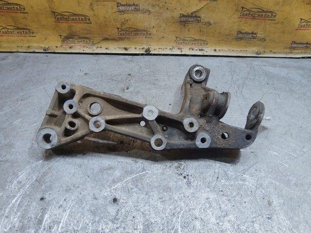 Рычаг передний правый HTIY76 Volkswagen Jetta