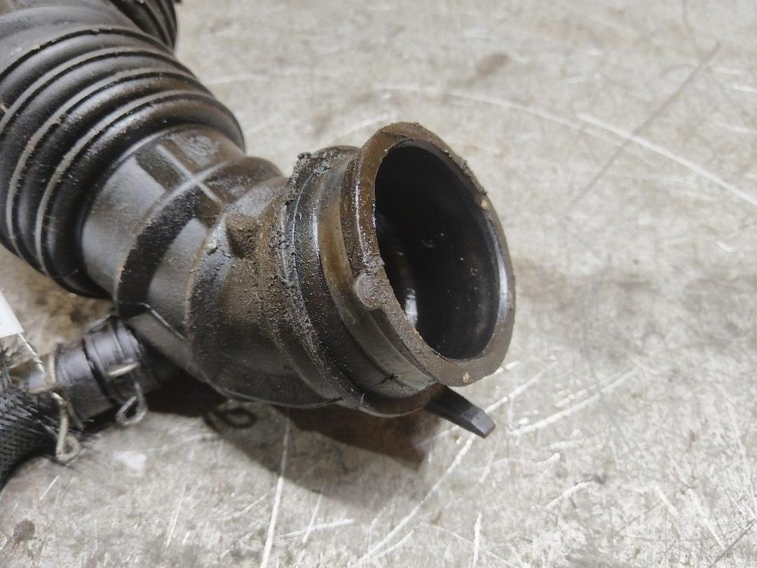 Патрубок воздушного фильтра FKGPDW Toyota Avensis - Фото 4