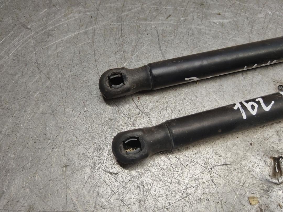 Амортизатор крышки багажника (3-5 двери) Y0AEOC Opel Astra купить