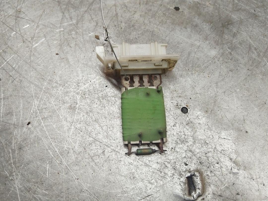 Сопротивление печки F89N5Y Volkswagen Caddy