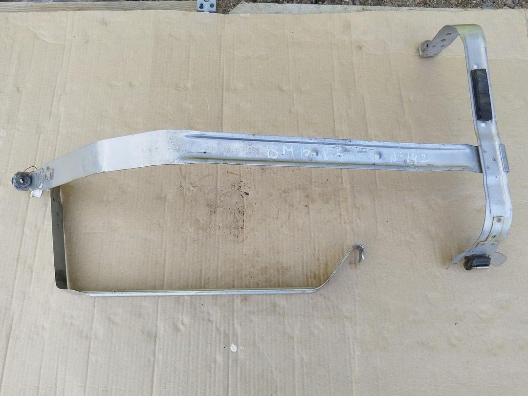 Крепление топливного бака 7I3V3E BMW X5 E53