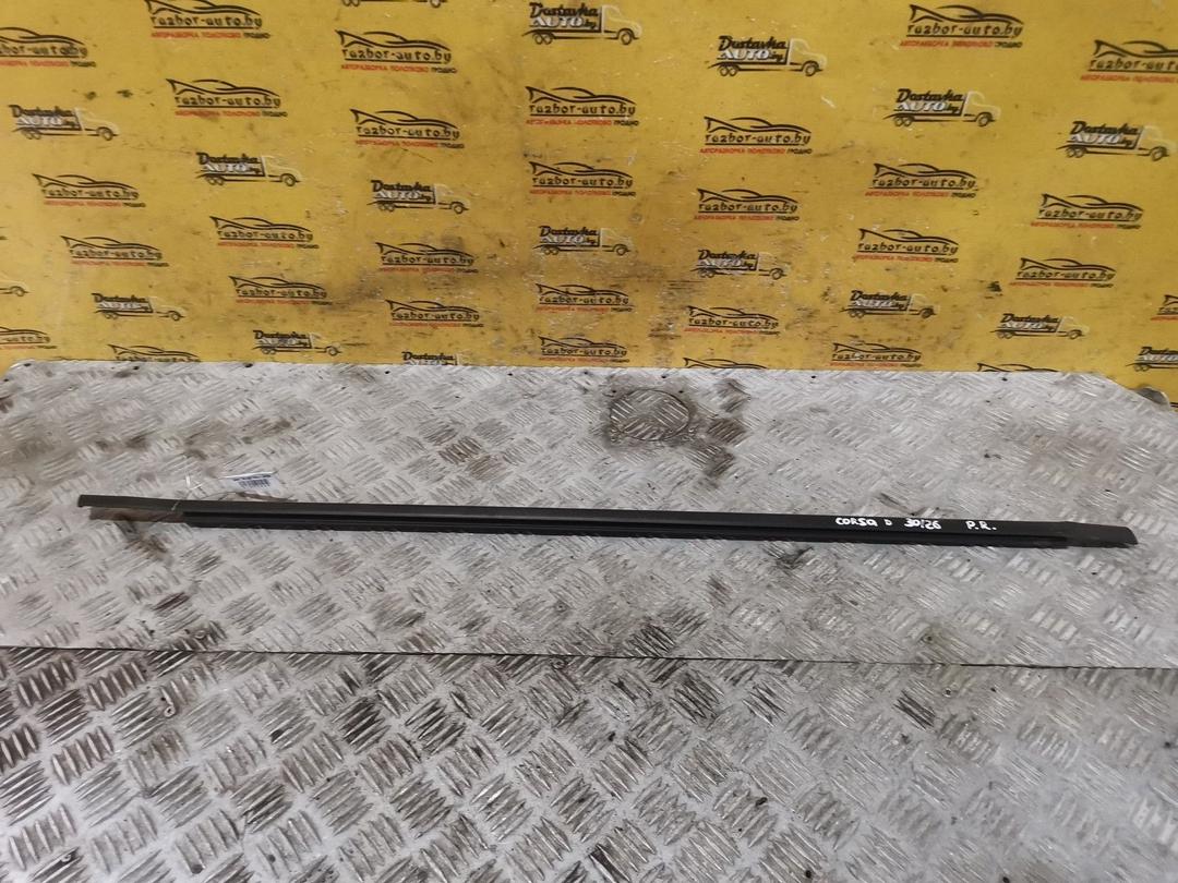 Молдинг стекла двери передней правой наружный 8IM0O2 Opel Corsa - Фото 1
