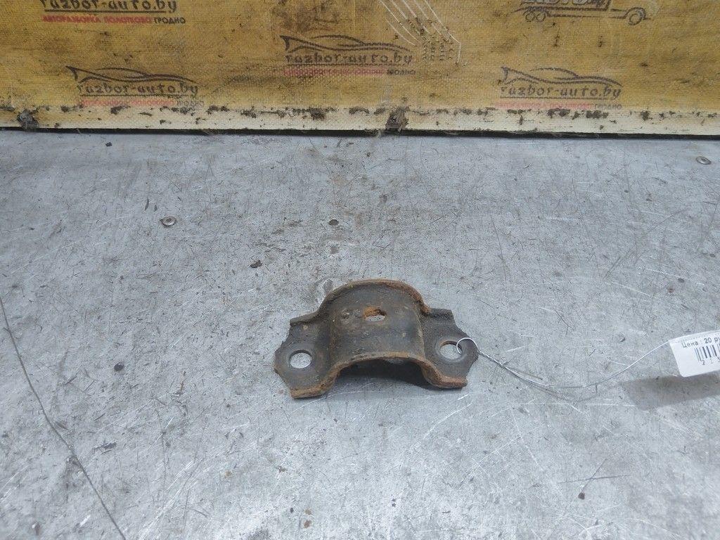 Крепление втулки стабилизатора 0NO0VW Audi 100 - Фото 1