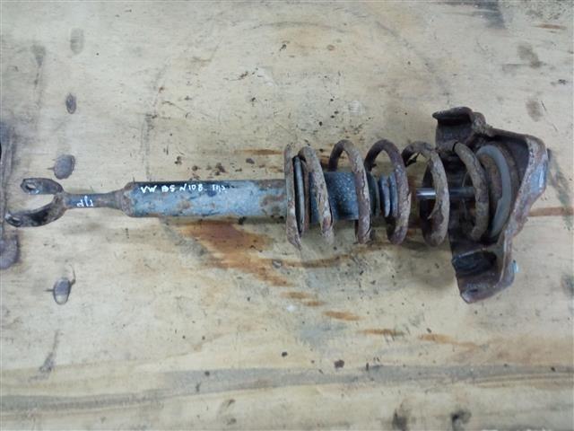 Амортизатор передний правый 08831A Volkswagen Passat