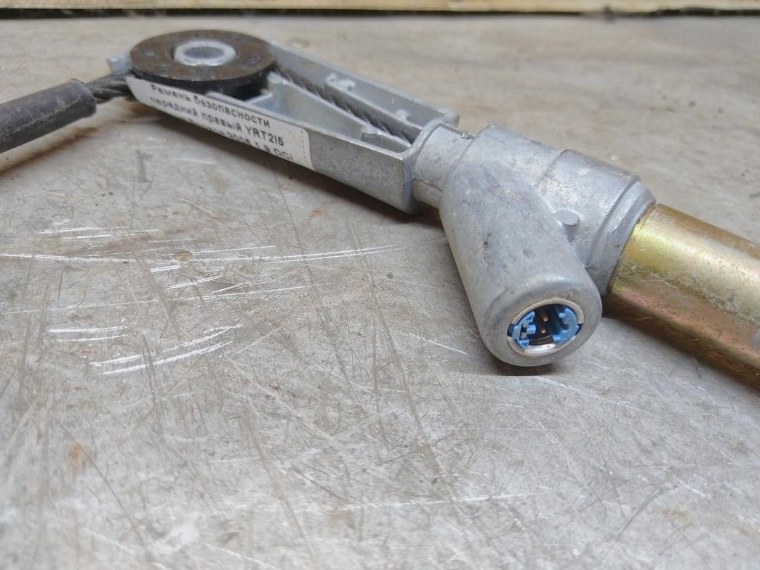 Ремень безопасности передний правый YRT2I5 Renault Espace купить в магазине запчастей бу