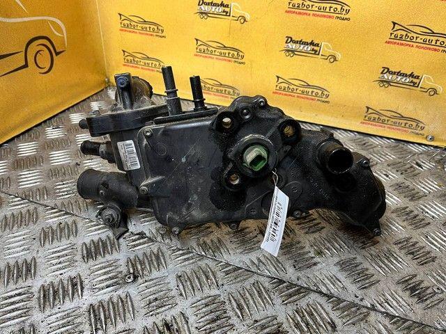 Корпус термостата 7UXMI6 Peugeot 406 - Фото 1