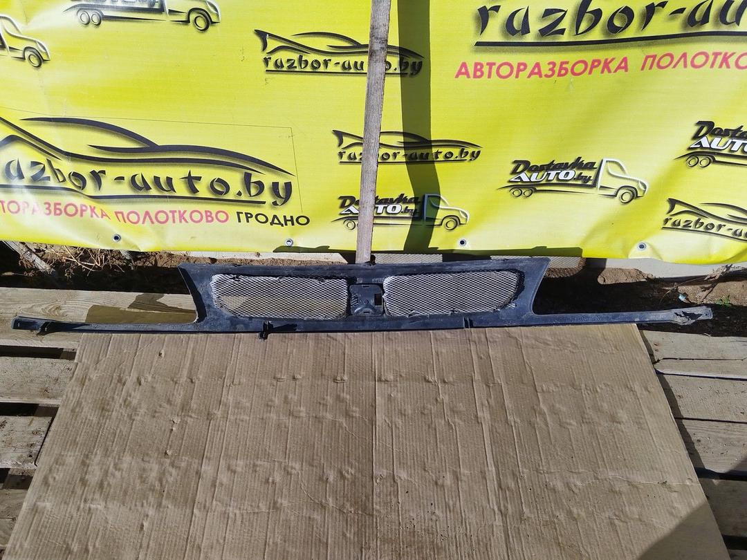 Решетка радиатора KOT1S6 Seat Cordoba купить в магазине запчастей бу