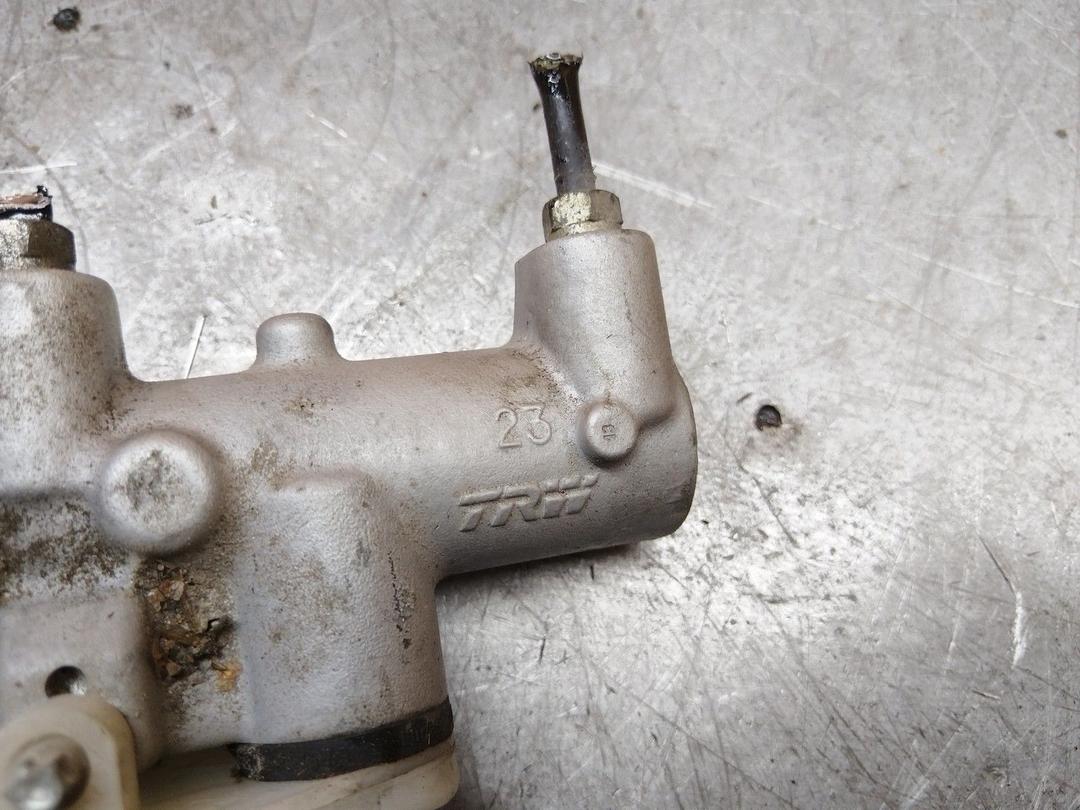 Цилиндр тормозной главный 5YAW8F Opel Meriva undefined