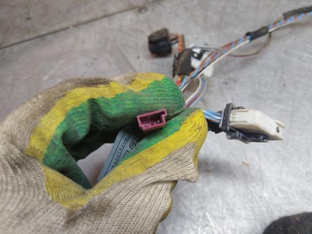 Проводка двери передней правой 6US8N4 BMW 5 E39 купить с доставкой