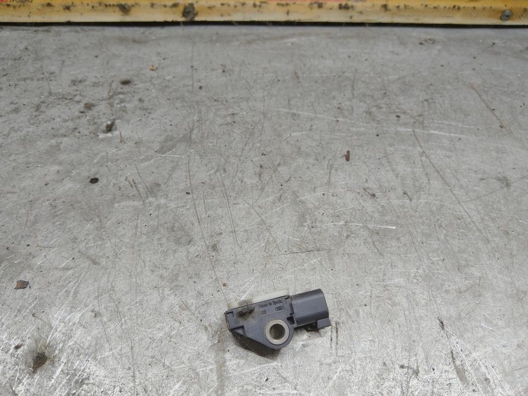 Датчик удара SWO2A7 Volvo XC70 купить