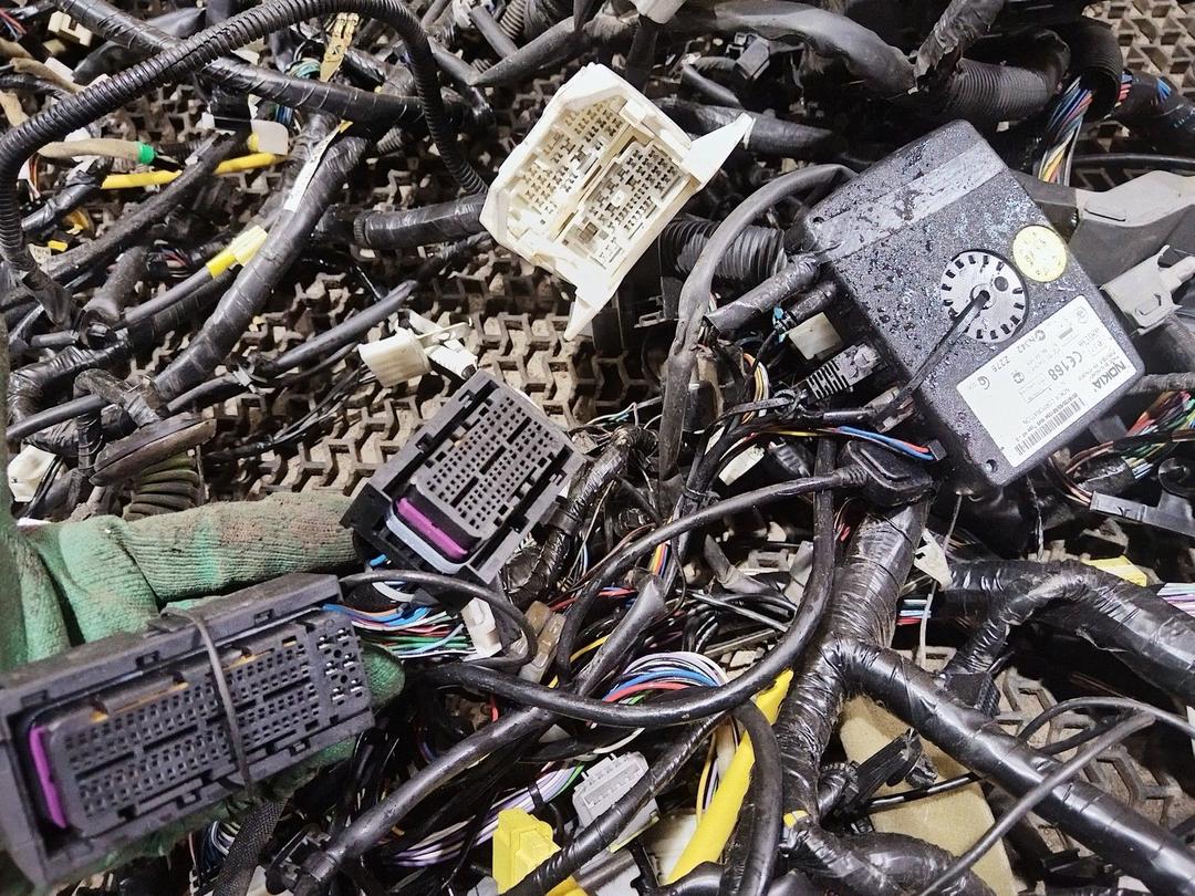 Проводка X2MN11 Mitsubishi Grandis купить на авторазборке