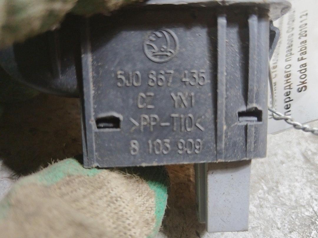 Кнопка стеклоподъемника переднего правого O1QWUT Skoda Fabia купить в магазине запчастей бу