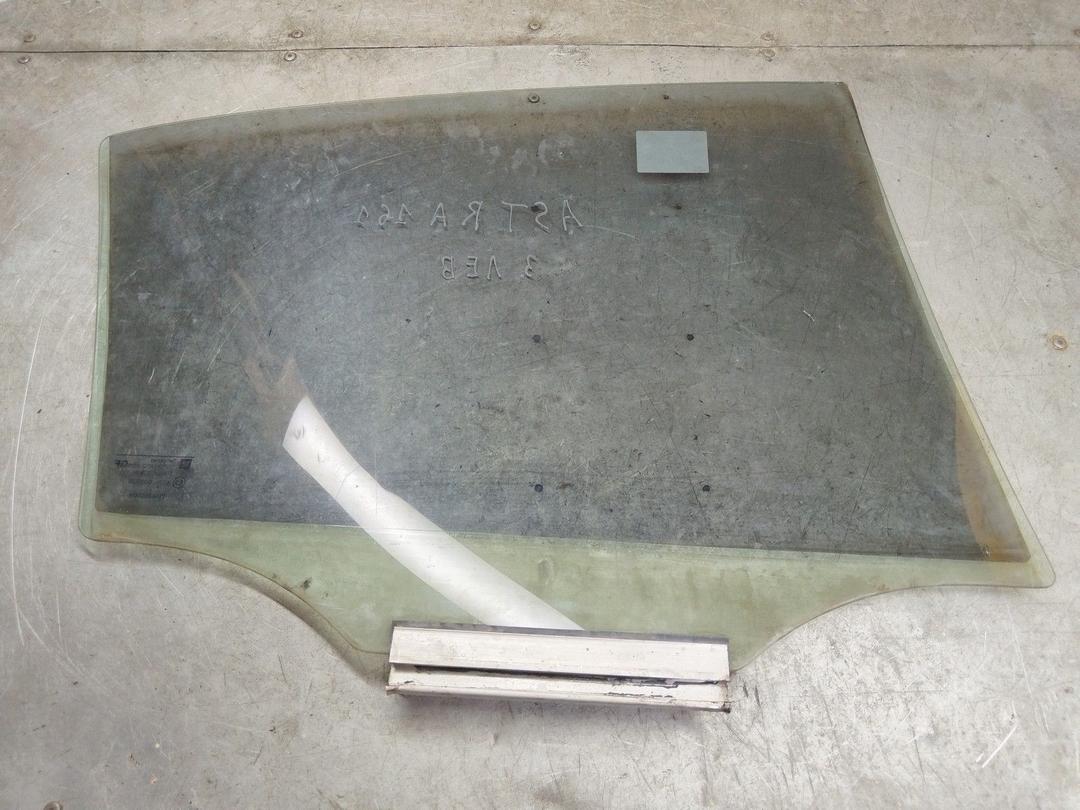 Стекло двери задней левой 2H5BUH Opel Astra купить с доставкой