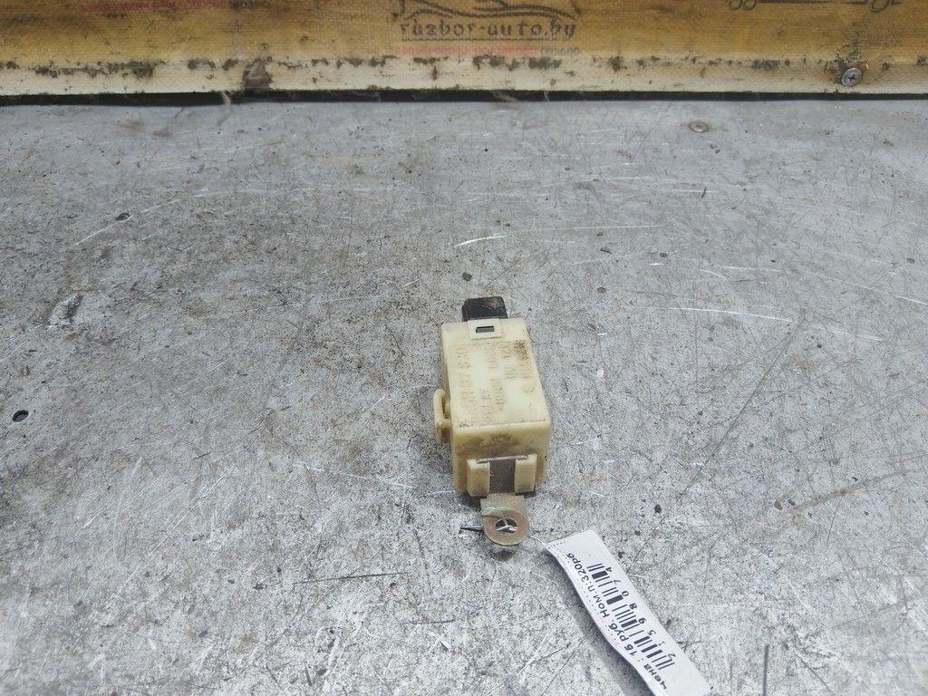 Блок управления центральным замком OE31BK Mazda Xedos 6 - Фото 4