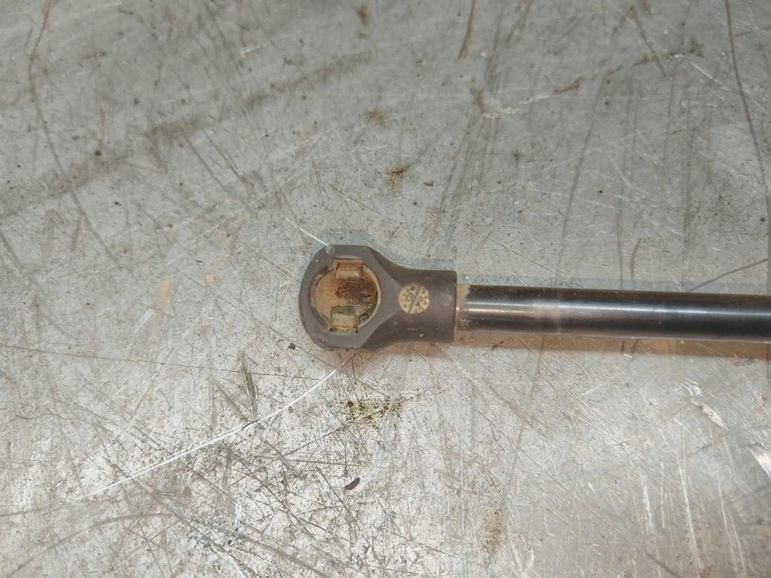 Амортизатор крышки багажника (3-5 двери) HJ62DI Peugeot 307 - Фото 3