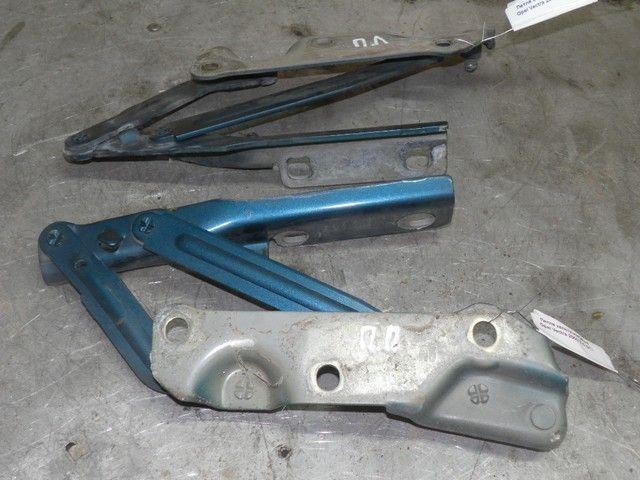 Петля капота HHO8U4 Opel Vectra