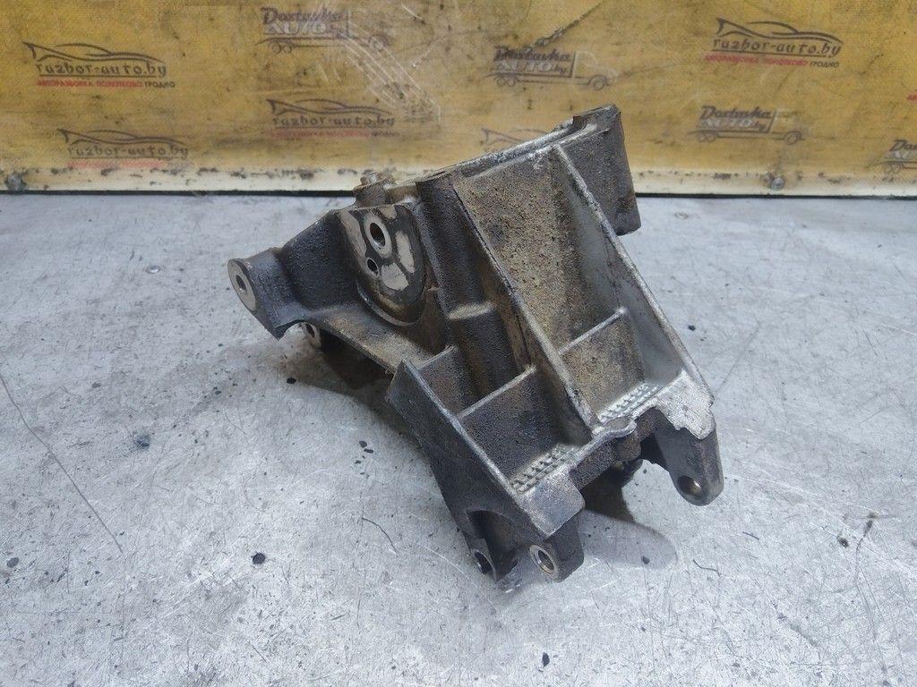 Кронштейн генератора LWVFKC Peugeot 607 - Фото 4