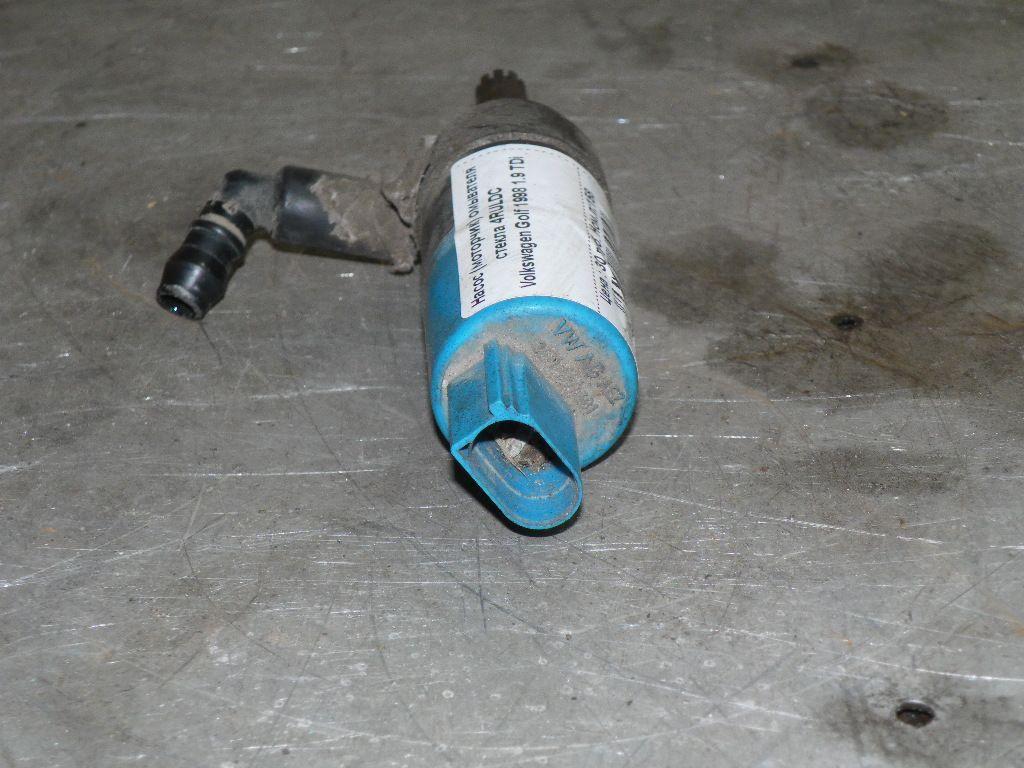 Насос (моторчик) омывателя стекла 4RULDC Volkswagen Golf купить